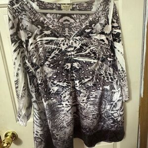 Very pretty winter ONE WORLD Purple and Gray Patterned Blouse. NWOT